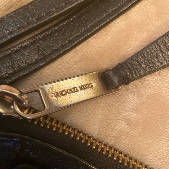 Michael Kors Black Crossbody Bag - Picture 3 of 11